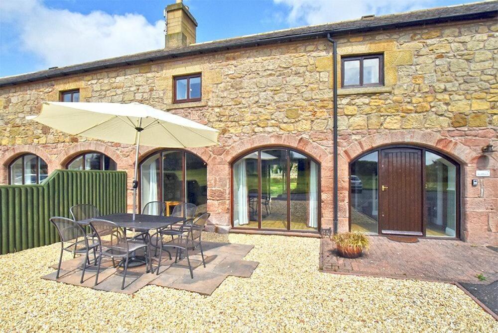 Bullfinch Villa Lucker Exterior photo